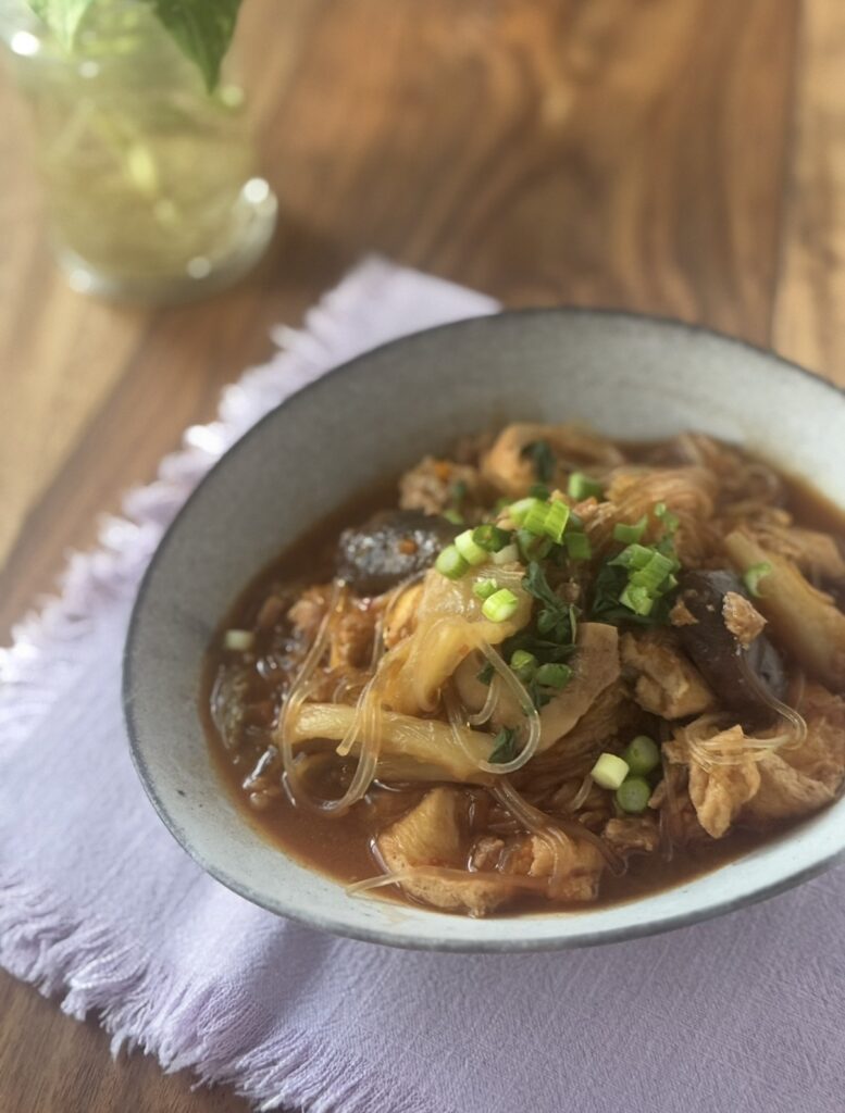 発酵野菜みそレシピ|白菜と油揚げの春雨中華煮込み